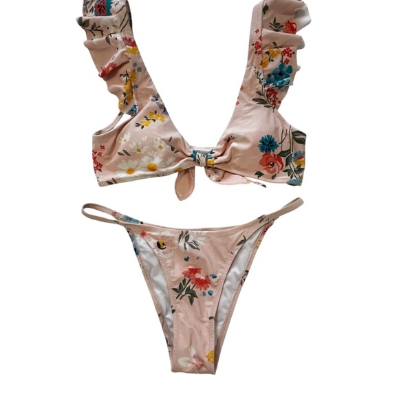 Cupshe Floral Bikini with Ruffle Details Large top and boring floral NWOT - Picture 1 of 11